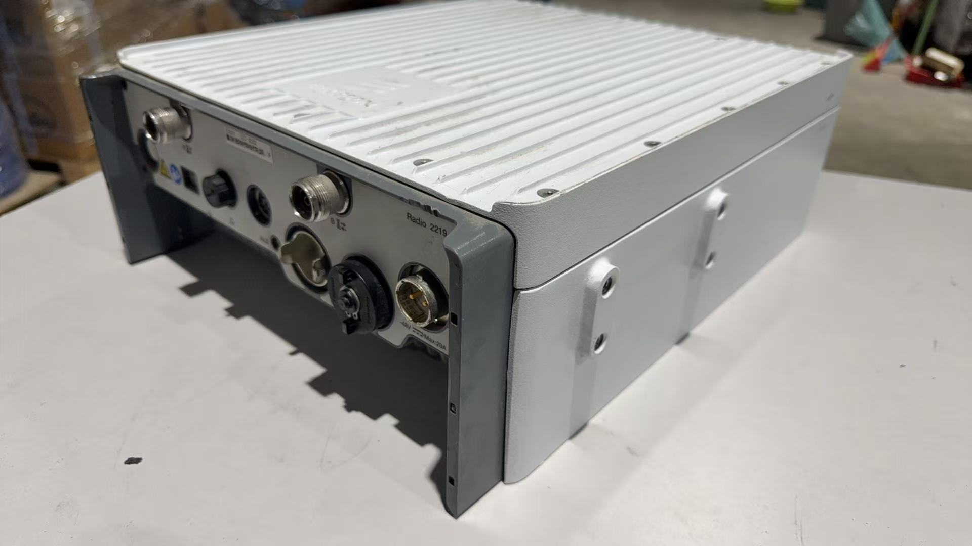 ERICSSON Radio 2219 B8 KRC 161 670/1